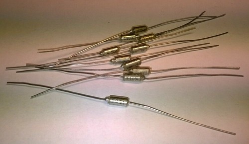 10x condensatori tantalio - 10x,